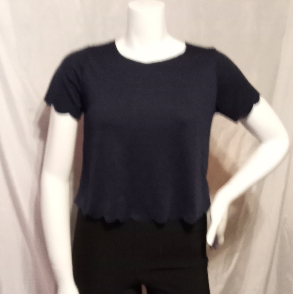 Signature crop top